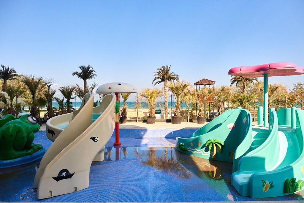 Sea Love Apt Spa N Pools Beach Resort Năvodari Esterno foto