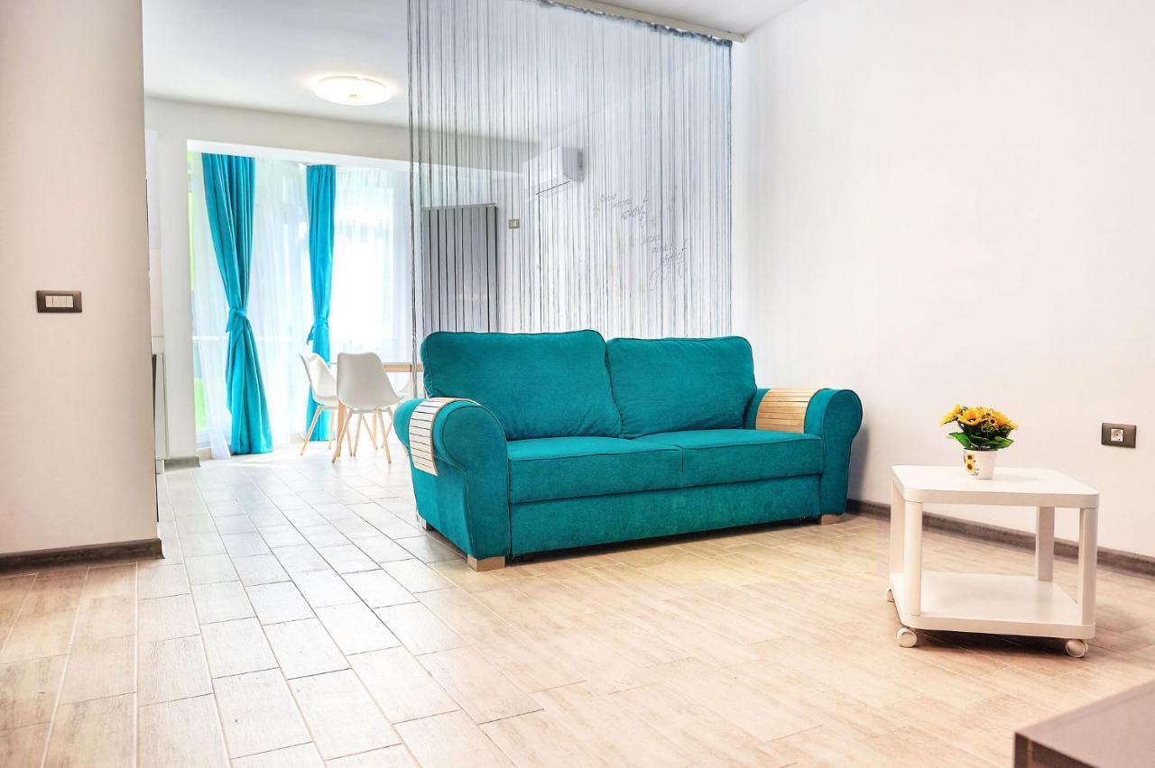 Sea Love Apt Spa N Pools Beach Resort Năvodari Esterno foto