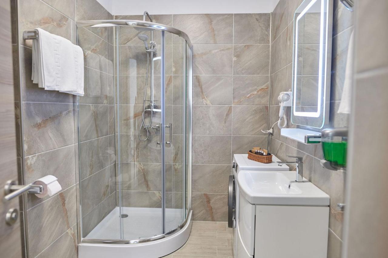 Sea Love Apt Spa N Pools Beach Resort Năvodari Esterno foto